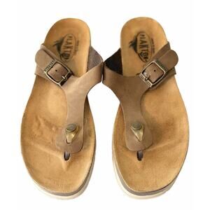 Comfort Toe-Post Sandals in Brown - Women